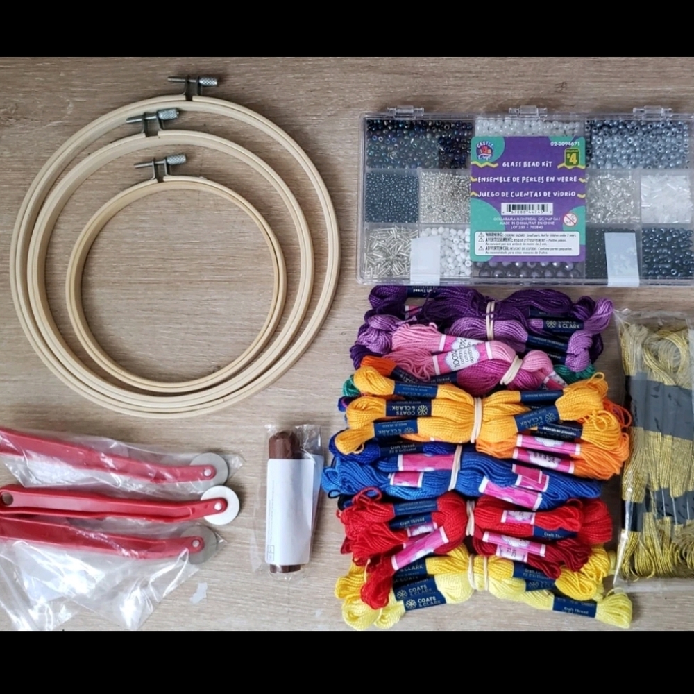 Beginner Embroidery Kit ✨ 3 Hoops, 25 Needles & Colorful Threads Bundle